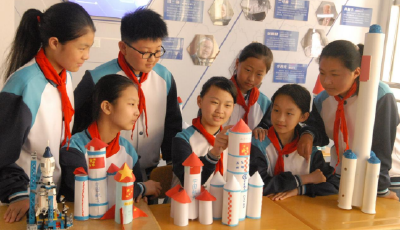 中国航天日科普进校园 圆少年们心里的“宇航梦”