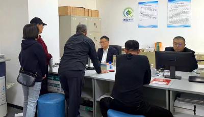 “丟失”的工齡找回來了！青島人社檔案“幫辦代辦”服務(wù)暖民心