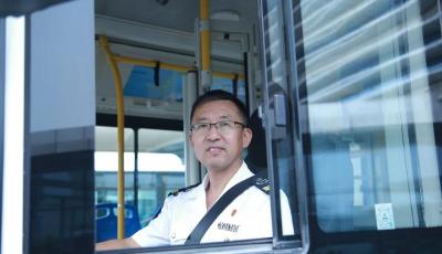 贊美勞動者！ 青島城陽巴士“匠心駛者”紀君師連獲省、市級殊榮