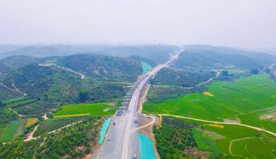 廣西百色北環(huán)高速公路項目隧道工程全面貫通