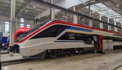 首次進(jìn)入歐洲！中國(guó)研制的匈塞鐵路高速動(dòng)車(chē)組在塞爾維亞亮相
