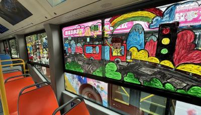 青岛巴士321路线打造文明交通“流动课堂”