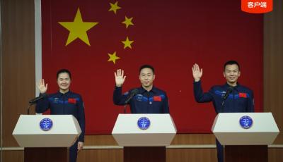 神十九航天員乘組亮相！其中一名祖籍山東曹縣