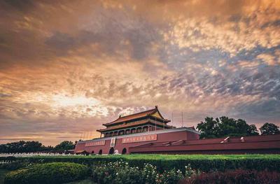澎湃齐鲁大地奋斗热潮 共庆新中国75周年华诞