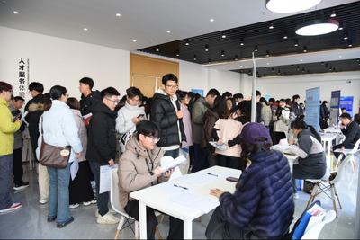 企才对接、安居无忧、人才社区……青岛高新区做好人才“引、育、留、用”文章