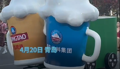 2025青岛马拉松“显眼包”，出现了～ 