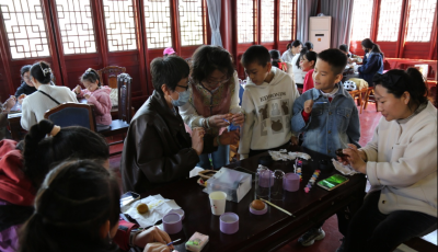 “妙手万象”系列民俗体验——青岛市民俗博物馆举办蛋壳彩绘活动