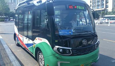新增10条“响应式”停靠线路 青岛公交“按需停靠”，通行更快了