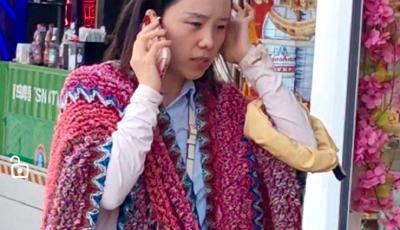 现场 | 20℃的青岛  “御寒挡风神器”火爆出圈