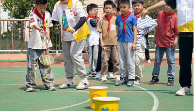 青岛北仲路第一小学举行"阳光·健康·快乐"主题趣味运动会