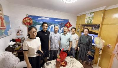 青岛市北区大港街道携手商会开展党员走访慰问活动