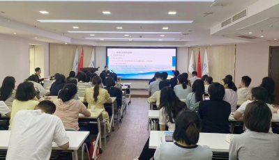 市南法院為群眾送上法治“大禮包”