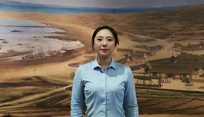 許婧菲 《筆槍傲骨照山?！? title=