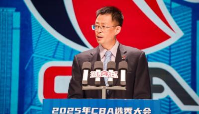 楊曦皓在青島當選“狀元” 十年CBA選秀星光璀璨