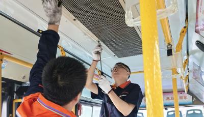 全面檢修空調 青島公交保障乘客清涼出行