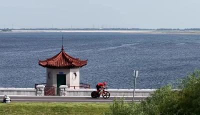 2025年全国青少年U系列公路自行车锦标赛在青开赛