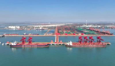 山東港口青島港第二座40萬噸礦石碼頭投產