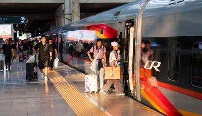 2313.2万人次！全国铁路创单日旅客发送量历史新高
