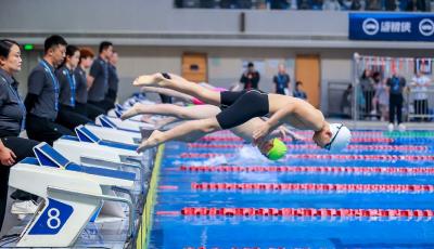 1600名运动员青岛搏浪 2025年第四届全国游泳城市系列赛(青岛站)如火如荼