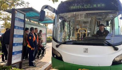 青岛李沧巴士开展志愿服务活动 传递文明与温度