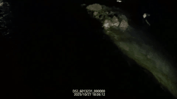 女子被困礁石，嶗山民警與熱心群眾合力救援