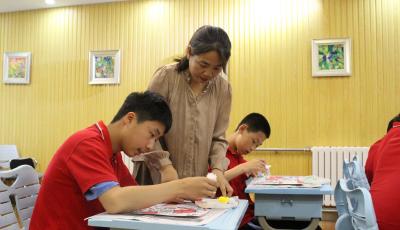 以拓印为翼 绘就特教孩子多彩童年 ——青岛仁爱学校特色校本课程绽放育人光彩