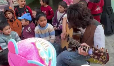 白鸟飞过麦盖提 他在祖国西部上演真实版“放牛班的春天”.mp4