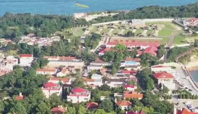 青岛小嫚于奥 逐梦京华 星光闪耀 让世界看到红瓦绿树间跃动的光影之心