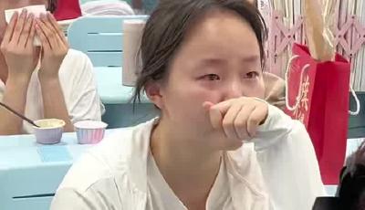 让我最后说一句下课 高三学生最后一节班会课 同学们笑着笑着就哭了