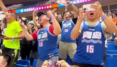 2025年的NBA选秀大会中，开拓者用16号签选中中国的中锋杨瀚森，青岛第二现场沸腾了