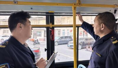 青島隧道巴士多舉措備戰(zhàn)寒冬 守護(hù)市民溫暖出行