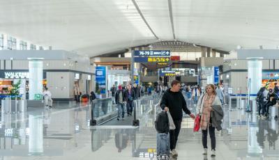 青島機(jī)場國際及地區(qū)旅客量突破300萬人次