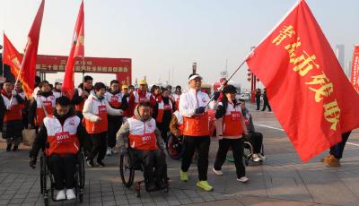 暖冬同行 携手共融  市残联携手百余名残疾人朋友活力开跑迎新年