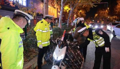 青島平度嚴(yán)打“飆車炸街”：11月以來集中行動17次，端掉非法改裝窩點(diǎn)