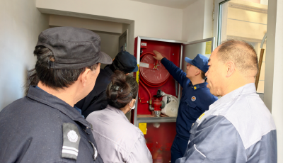 黃島消防大隊深入高層住宅小區開展防消聯勤工作