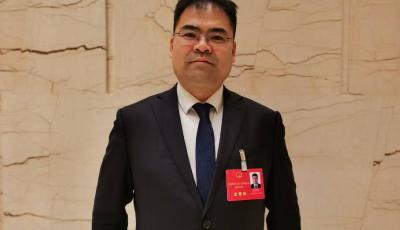 兩會(huì)聲音 | 青島市人大代表余繁顯：盤(pán)活老舊場(chǎng)館，打造文體旅商融合“青島樣板”