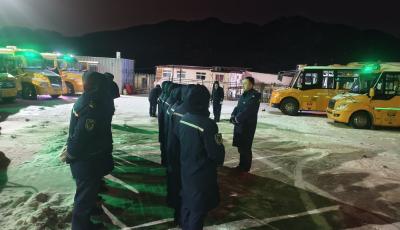 風雪無阻，溫暖同行！青島溫馨校車以暖心服務保障學生安全