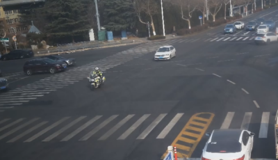 青島嶗山鐵騎11分鐘開辟“綠色通道”，護送斷指傷員緊急就醫