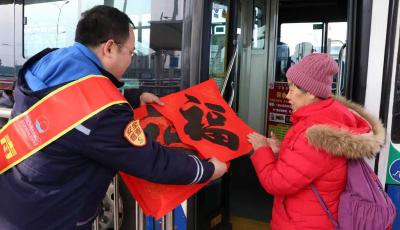 福暖春運(yùn)路！青島李滄巴士多舉措護(hù)航美好出行