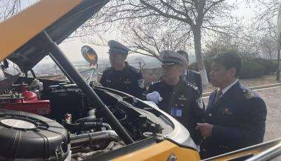 “大鼻子”校車“滿電”就位！青島溫馨校車提前“備戰(zhàn)”新學(xué)期