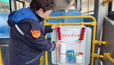 新春走基層丨一線串兩場(chǎng)，“甜蜜”滿車廂！青島公交吹響糖球會(huì)“集結(jié)號(hào)”