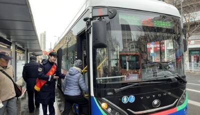 三大举措温情守护归途 青岛市北巴士全力保障返岗出行高峰