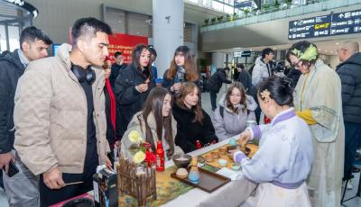 落地即享中國年！2026“國際友人@Qingdao”暨“青島新春·韓韻共融”歡樂春節活動啟幕