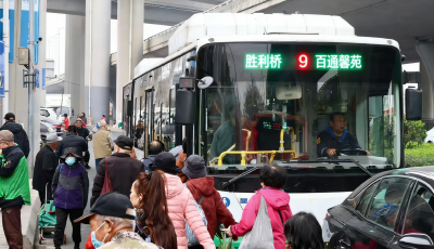 增加運力+暖心服務！青島“趕集區間車”守護煙火氣