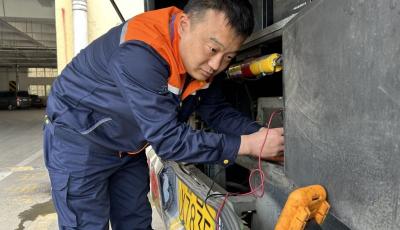23載護航公交安全！青島市北巴士修理工王盟川：從“地溝”里走出來的“技術能手”