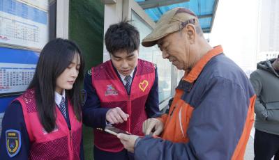 “指尖”知车况！青岛500处公交站本月底将实现“码上查公交”