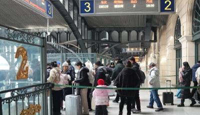 全国铁路春运发送旅客突破4亿人次