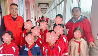 青島老兵十年公益助學情暖山海