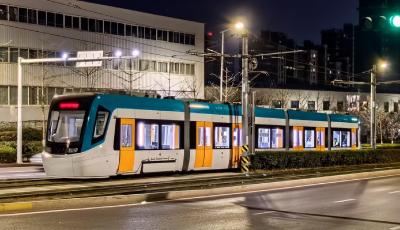 十年安全行驶297万公里，全国标杆！青岛有轨电车绘就民生出行新图景