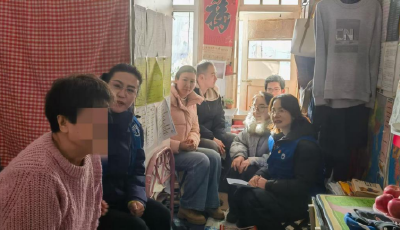 寒風中送“春風”：一張社保卡背后的金融溫度 